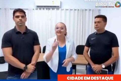 Prefeita Ivoneth Braga Anuncia Andamento da Obra de Calçamento no Distrito de Capitão Mor