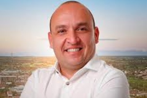 Milhã — Em um gesto de responsabilidade e sensibilidade diante do cenário atual, o prefeito de Milhã, Alan Macêdo, anunciou oficialmente o cancelamento da tradicional Festa das Mães deste ano. A decisão foi motivada pela grave crise hídrica que afeta o município.